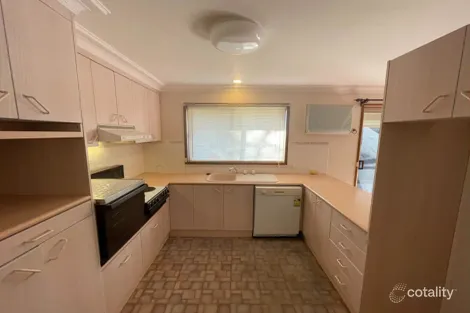 Property photo of 1/493 Parnall Street Lavington NSW 2641