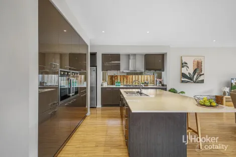 Property photo of 6 Nest Place Point Cook VIC 3030