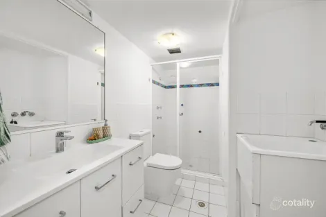 Property photo of 8/205-207 Boundary Street Coolangatta QLD 4225