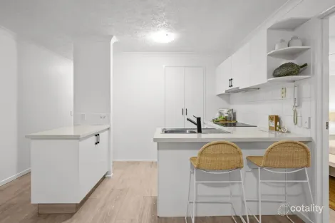 Property photo of 8/205-207 Boundary Street Coolangatta QLD 4225