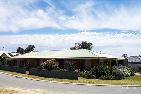 Property photo of 18 Frond Circuit Banksia Grove WA 6031