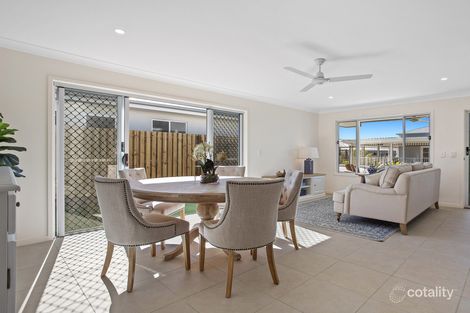 Property photo of 201/2-40 Koplick Road Chambers Flat QLD 4133