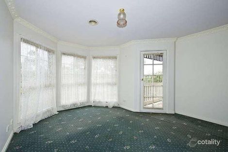 Property photo of 3 Woodhill Place Mill Park VIC 3082