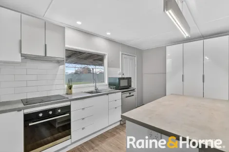 Property photo of 24 Young Street Dubbo NSW 2830