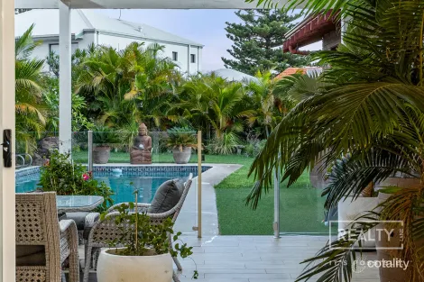 Property photo of 34 Dempster Road Karrinyup WA 6018