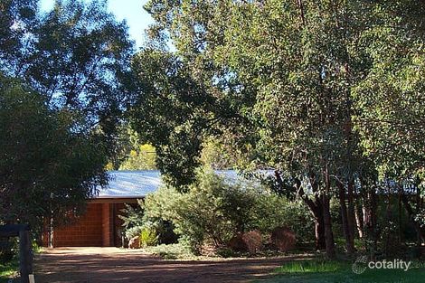 6 Laslett Cir, Mundaring, WA 6073