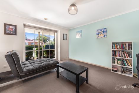 Property photo of 3 Claire Close Pakenham VIC 3810