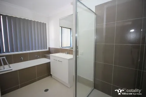 Property photo of 6 Cooper Way Spring Mountain QLD 4300
