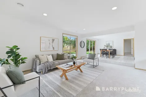 Property photo of 28 Chirnside Road Berwick VIC 3806