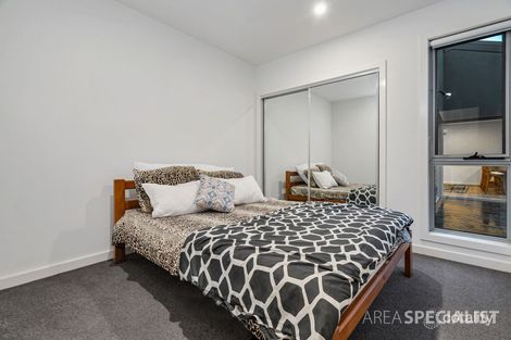 Property photo of 8 Montevideo Lane Clyde North VIC 3978