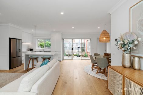 Property photo of 1/5 Venice Street Mornington VIC 3931