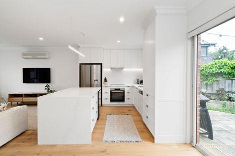 Property photo of 1/5 Venice Street Mornington VIC 3931