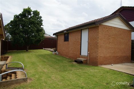 Property photo of 2 Pocket Close Ambarvale NSW 2560