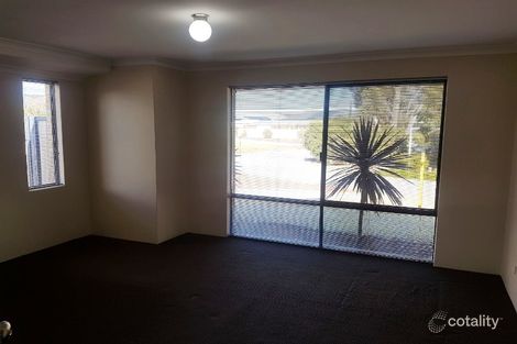 Property photo of 19 Jester Parkway Meadow Springs WA 6210