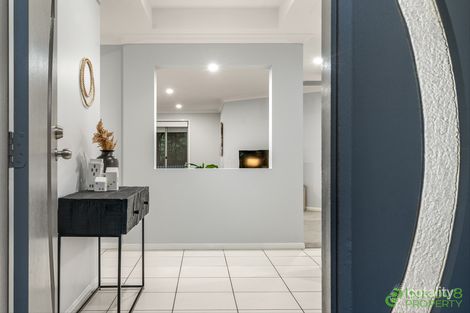 Property photo of 15 Whipbird Court Cashmere QLD 4500