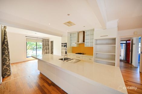 Property photo of 3 Rossdale Court Glen Waverley VIC 3150