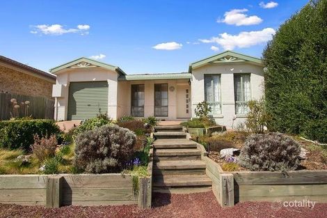 Property photo of 24 Saxby Close Amaroo ACT 2914