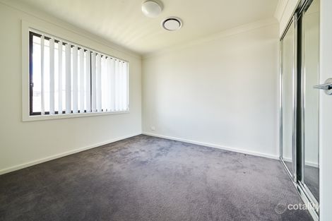 Property photo of 7 Cresswick Walk Moorebank NSW 2170