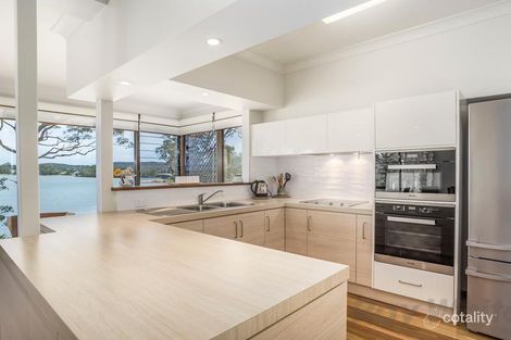 Property photo of 21 Hely Avenue Fennell Bay NSW 2283