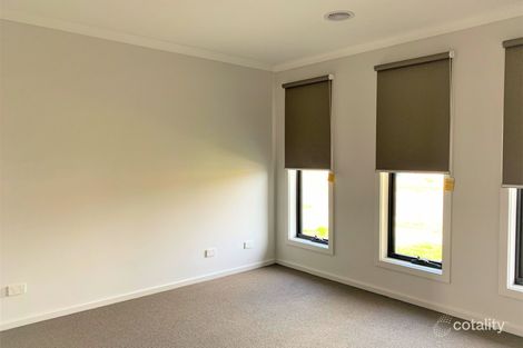 Property photo of 7 Cortajalla Avenue Clyde North VIC 3978