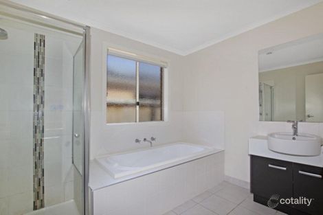 Property photo of 40 Tyler Crescent Tarneit VIC 3029