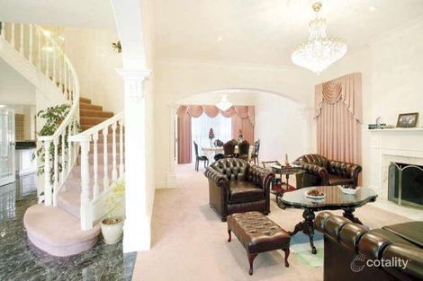 Property photo of 1 Tourello Avenue Hawthorn East VIC 3123