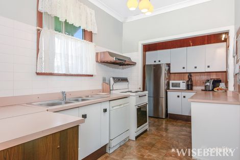 Property photo of 35 Omega Place Greenacre NSW 2190