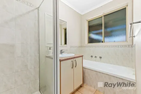 Property photo of 1/17 Linmac Drive Hampton Park VIC 3976
