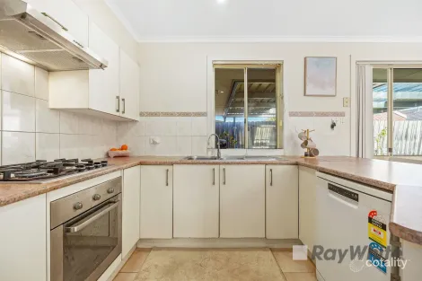 Property photo of 1/17 Linmac Drive Hampton Park VIC 3976