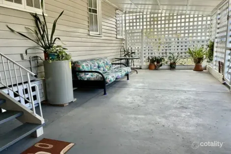 Property photo of 99 Glebe Road Silkstone QLD 4304