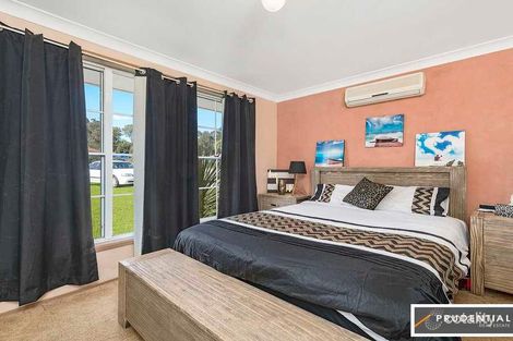 Property photo of 10 Briggs Place St Helens Park NSW 2560