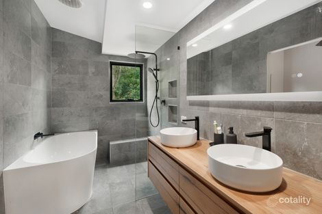 Property photo of 19 Henderson Rise Pacific Pines QLD 4211