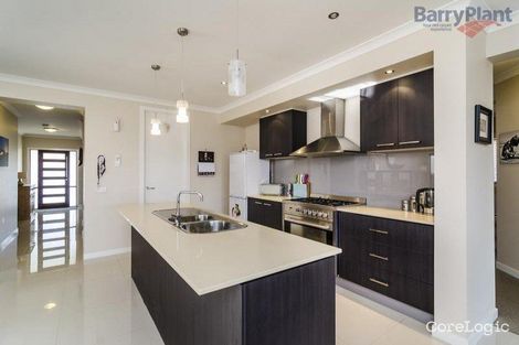 Property photo of 6 Oakland Avenue Point Cook VIC 3030