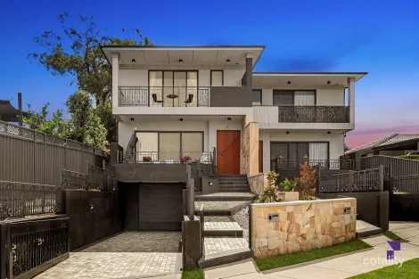 Property photo of 1B Maple Court Greenacre NSW 2190