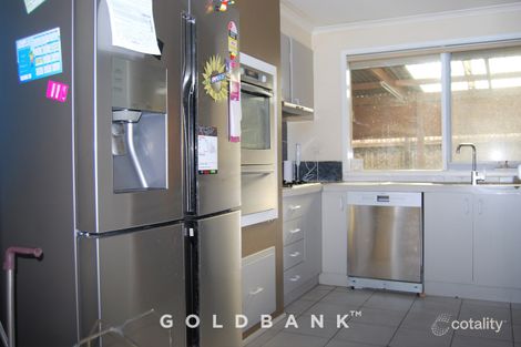 Property photo of 12 Hillview Rise Hampton Park VIC 3976