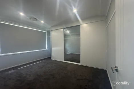 Property photo of 2 Garden Place Picnic Point NSW 2213