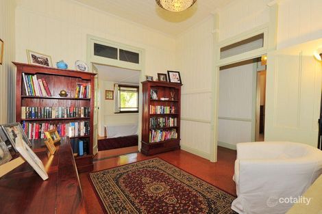 Property photo of 100 McIlwraith Avenue Norman Park QLD 4170