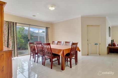 Property photo of 11 Discovery Avenue Cranbourne North VIC 3977