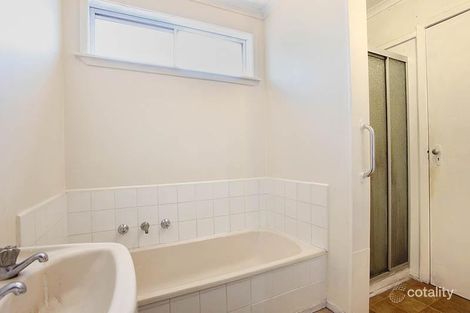 Property photo of 46 Drinkwater Crescent Sunshine West VIC 3020