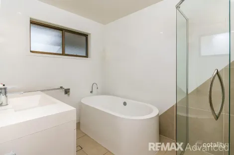 Property photo of 102 Biggs Avenue Beachmere QLD 4510