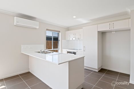 Property photo of 1/3 Carousel Street Hillcrest QLD 4118