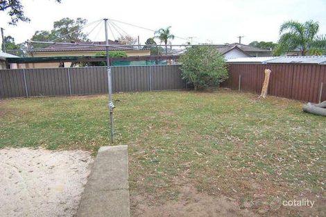 27 Thames St, Merrylands West, NSW 2160