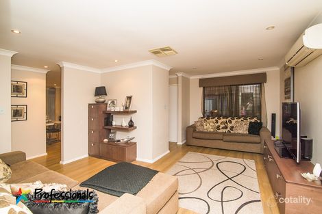 Property photo of 2 Plum Court Thornlie WA 6108