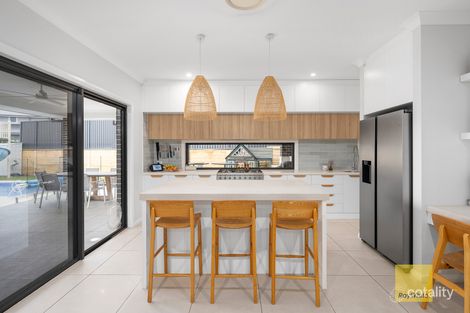 Property photo of 4 Farview Drive Denham Court NSW 2565