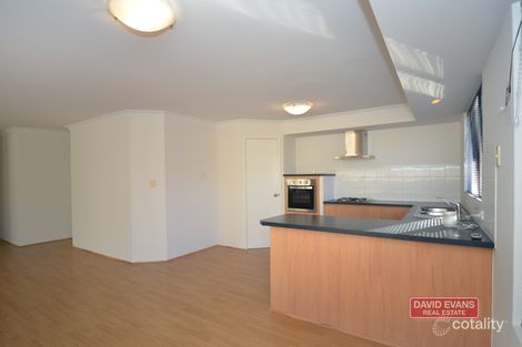 Property photo of 15 Lyndavale Loop Carramar WA 6031