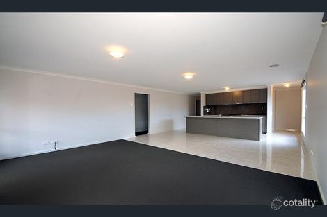 Property photo of 17 Annello Way Clyde VIC 3978