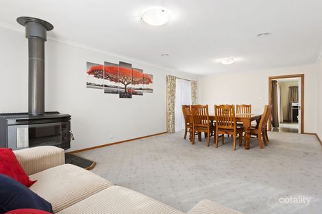 Property photo of 10 Swamp Gum Place Somerville VIC 3912