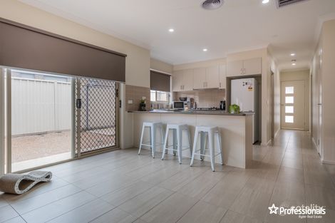 Property photo of 1/19 Fishburn Grove Harkness VIC 3337
