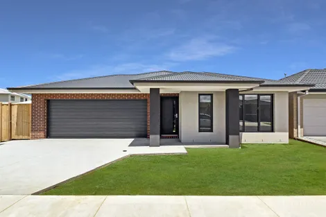 9 Holley Cres, Armstrong Creek, VIC 3217
