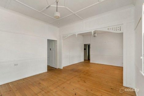 Property photo of 1 Olmai Avenue Eastern Heights QLD 4305